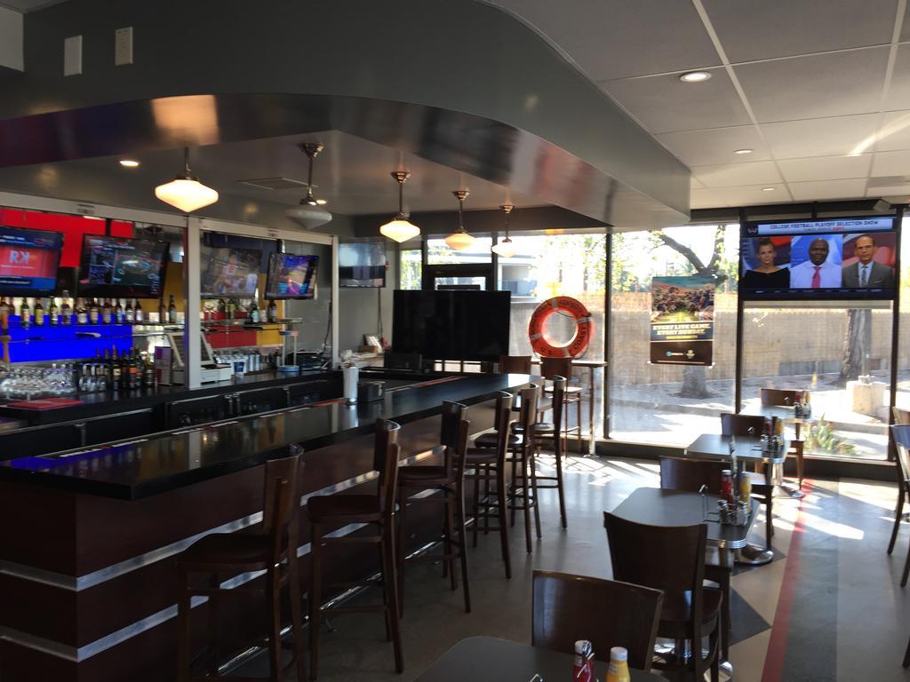 Days Hotel By Wyndham Oakland Airport-Coliseum Exterior photo