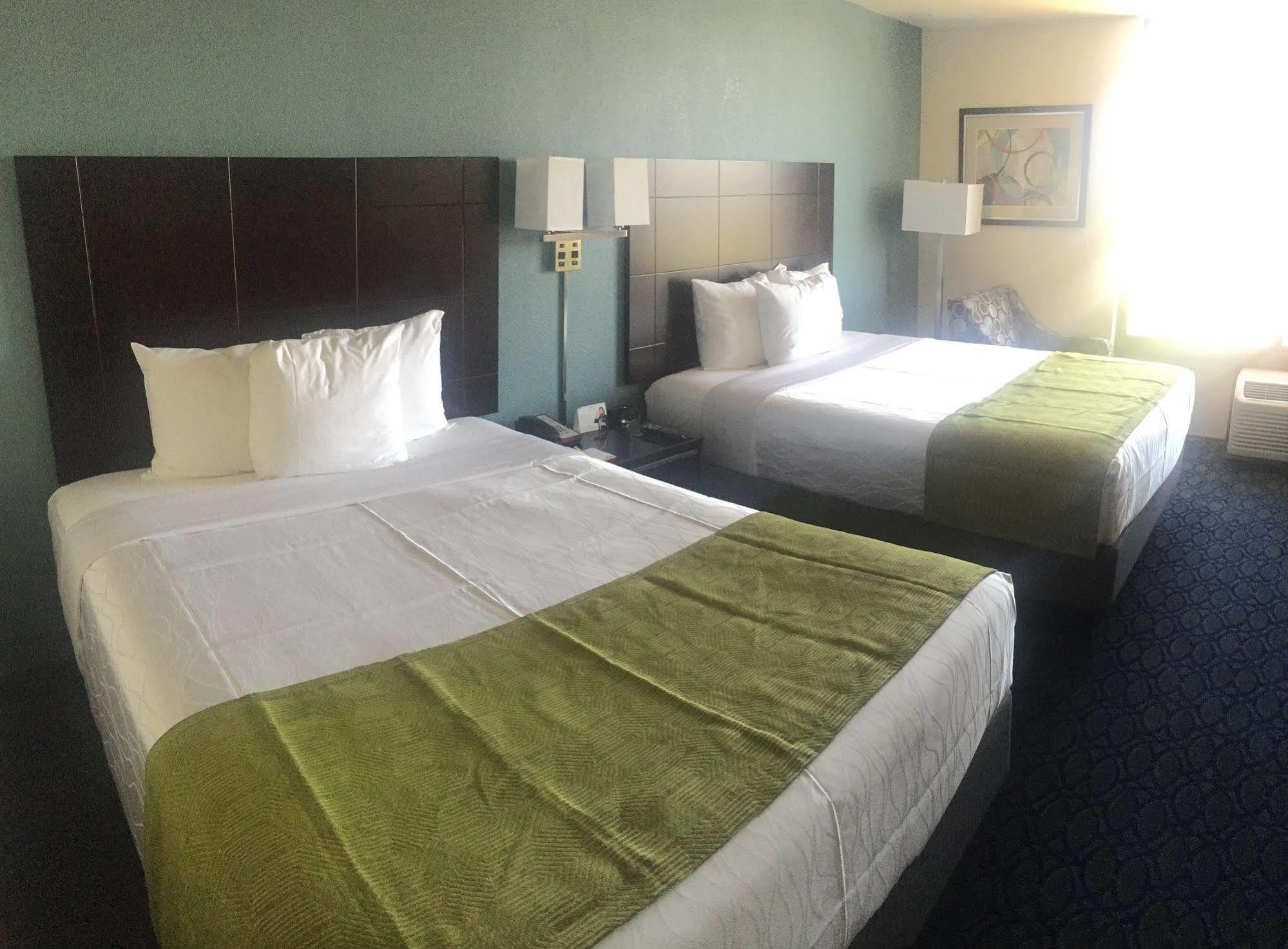 Days Hotel By Wyndham Oakland Airport-Coliseum Exterior photo
